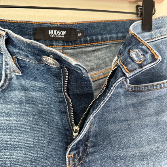 Hudson Jeans Devon Biker Shorts - Picture 4 of 5